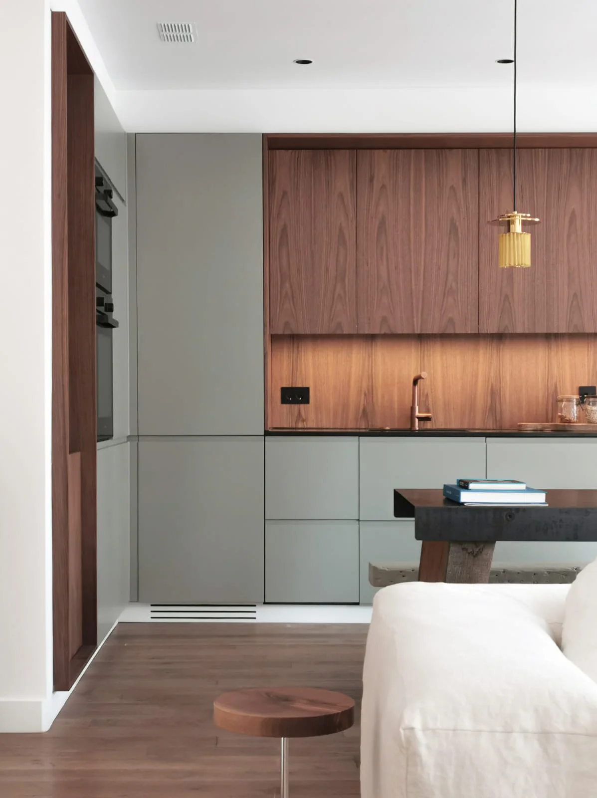 SAINT LAZARE PARIS APPARTEMENT