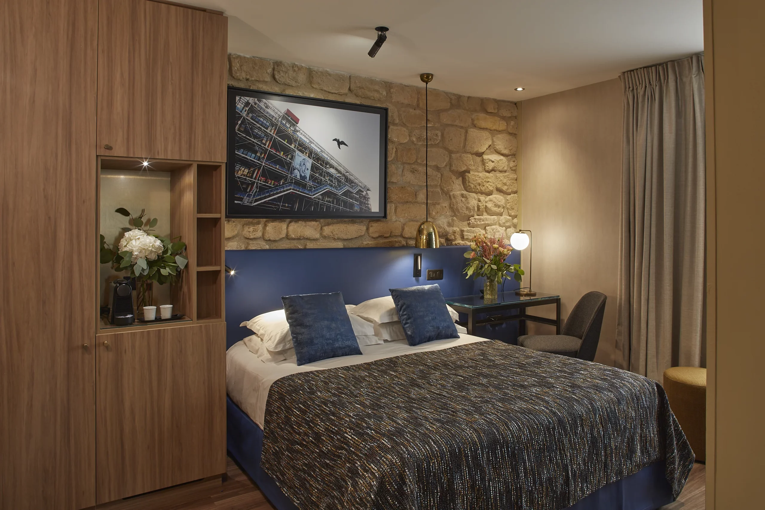 HOTEL ATMOSPHERE