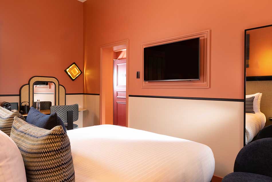 LE 6 HOTEL TIQUETONNE