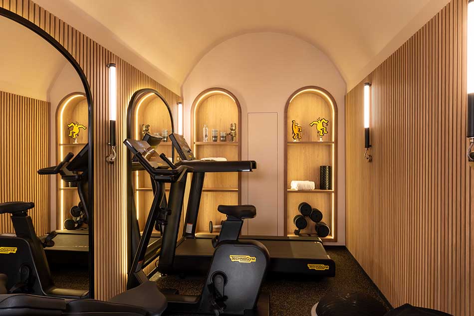 LE 6 HOTEL TIQUETONNE