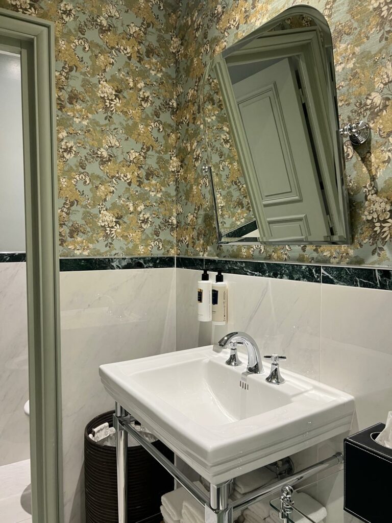 HOTEL WESTMINSTER - Photo 2